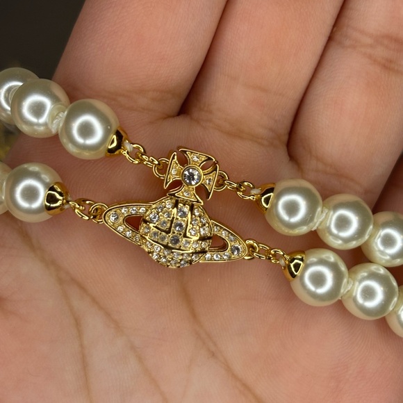 Vivienne Westwood Pearl Choker with Gold Accents - Picture 2 of 3